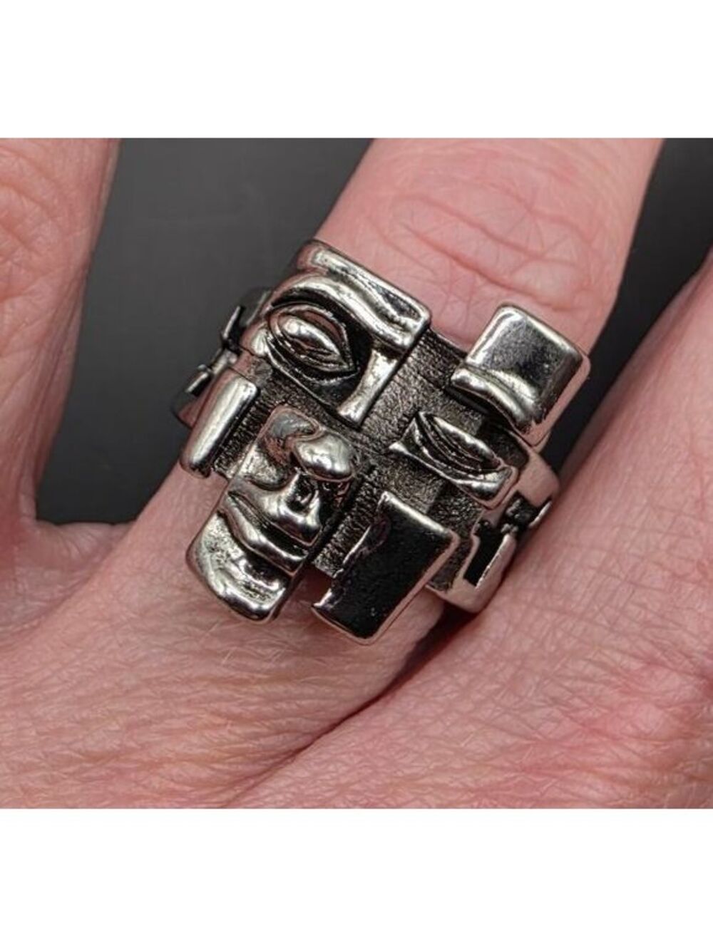 Retro Abstract Adjustable Size 8 Ring